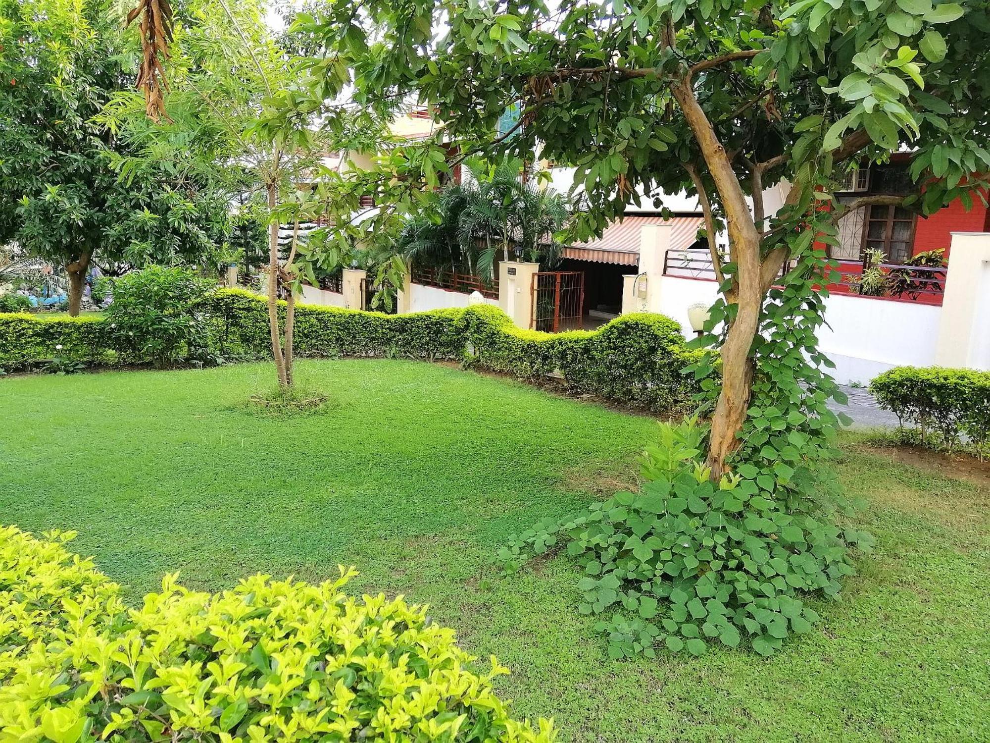 Ganga Vatika Boutique Hotel, Rishīkesh Exteriör bild